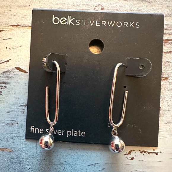 Earrings - Picture 1 of 7